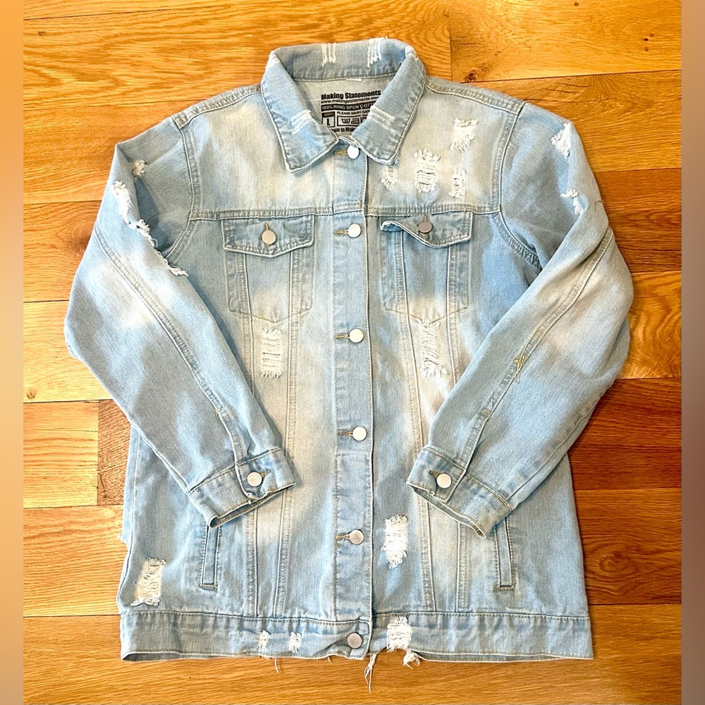 Making Statement Distressed Light Wash Denim Truk… - image 7